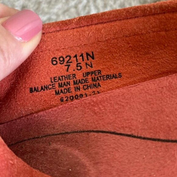 Minnetonka Moccasins Coral Handmade Leather shoes size 7.5 - Picture 5 of 6